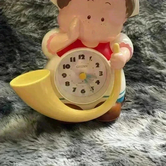 Vintage Citizen Alarm  Clock Child with Swiss Horn Very Loud Alarm 6 1/2" tall - Picture 7 of 17